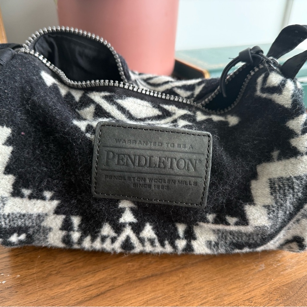 Pendleton Geometric Wool Bag in Black and Cream